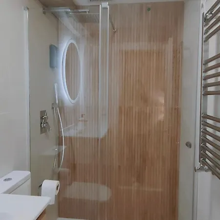 Апартаменти Apartamento Foncalada